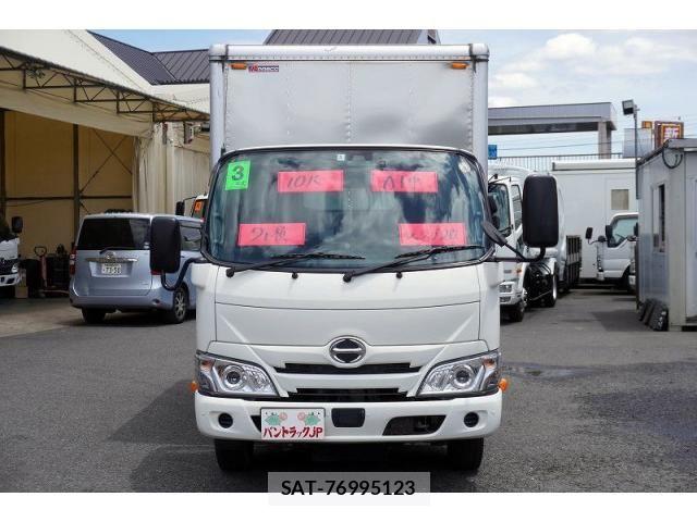 Hino DUTRO 2021-03 8229695-1