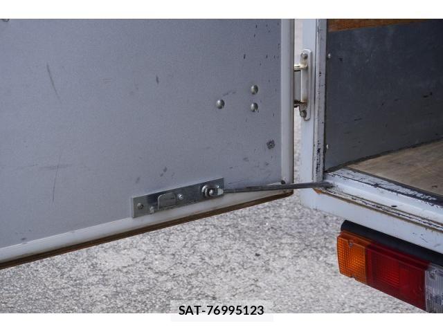 Hino DUTRO 2021-03 8229695-22