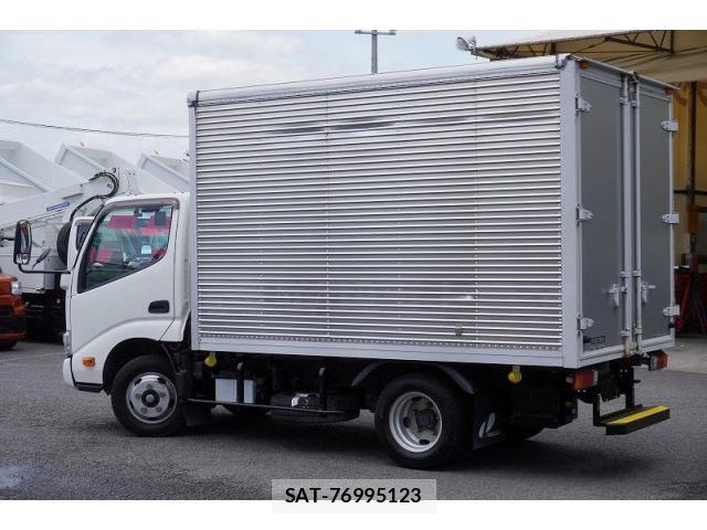 Hino DUTRO 2021-03 8229695-6