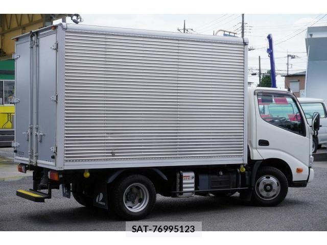 Hino DUTRO 2021-03 8229695-7
