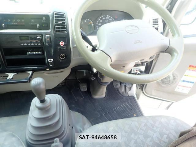 Hino DUTRO 2010-07 8229657-12