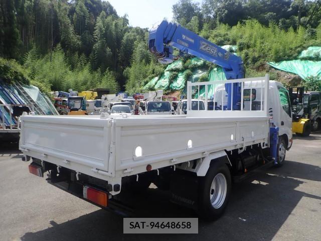 Hino DUTRO 2010-07 8229657-1