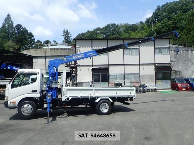 Hino DUTRO 2010-07 8229657-21