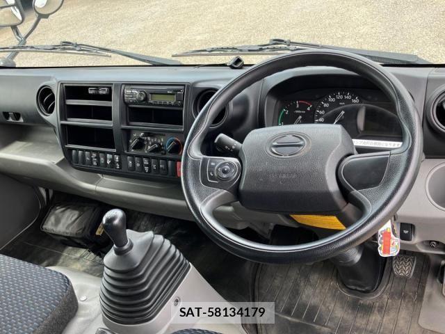 Hino DUTRO 2023-09 8229611-20