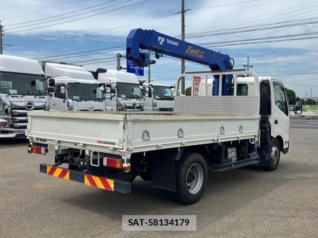 Hino DUTRO 2023-09 8229611-2