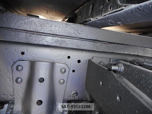 Hino DUTRO 2015-03 8229699-20