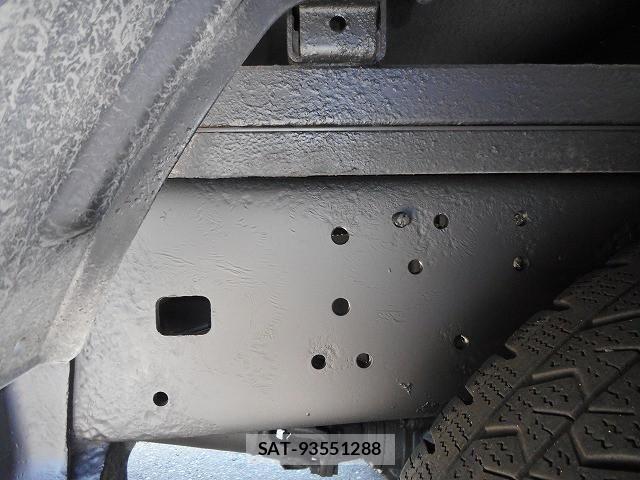 Hino DUTRO 2015-03 8229699-25
