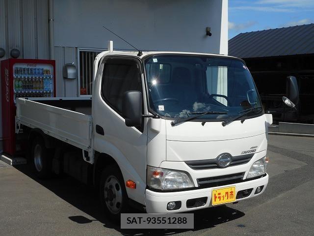 Hino DUTRO 2015-03 8229699-2