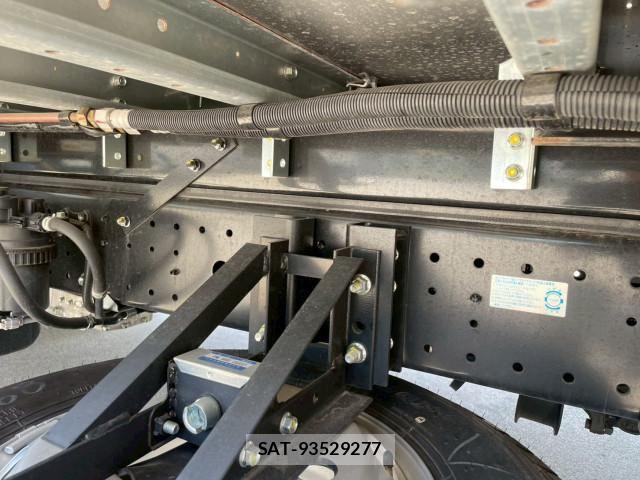Hino DUTRO 2025-06 8229598-24