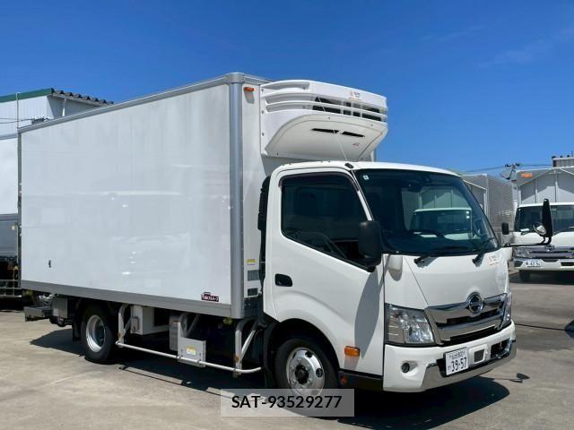 Hino DUTRO 2025-06 8229598-2