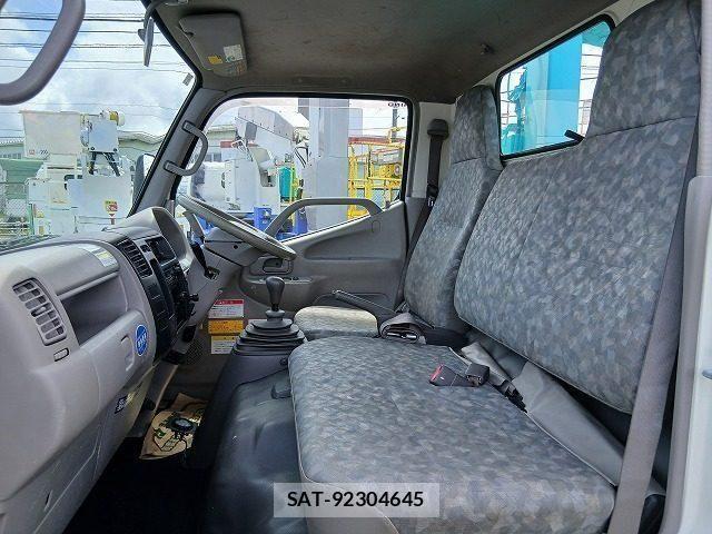 Hino DUTRO 2007-10 8229685-17