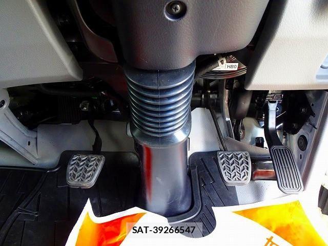 Hino DUTRO 2026-01 8229638-15