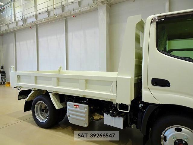 Hino DUTRO 2026-01 8229638-21