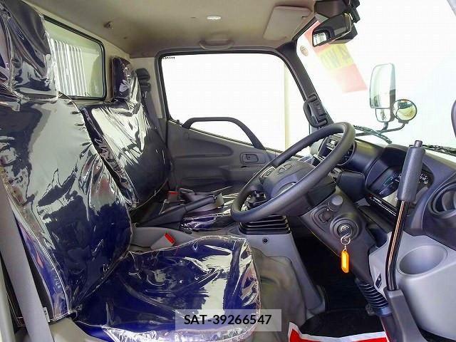 Hino DUTRO 2026-01 8229638-5