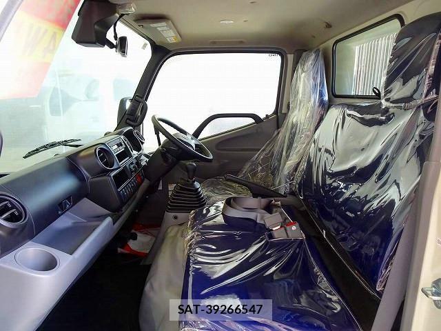 Hino DUTRO 2026-01 8229638-7