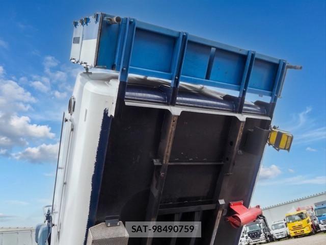 Hino DUTRO 2017-11 8229694-9