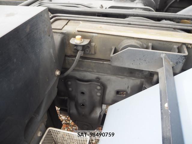 Hino DUTRO 2017-11 8229694-24