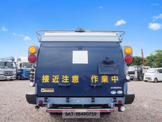 Hino DUTRO 2017-11 8229694-3