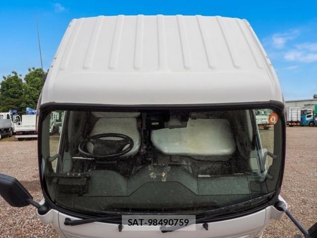 Hino DUTRO 2017-11 8229694-8