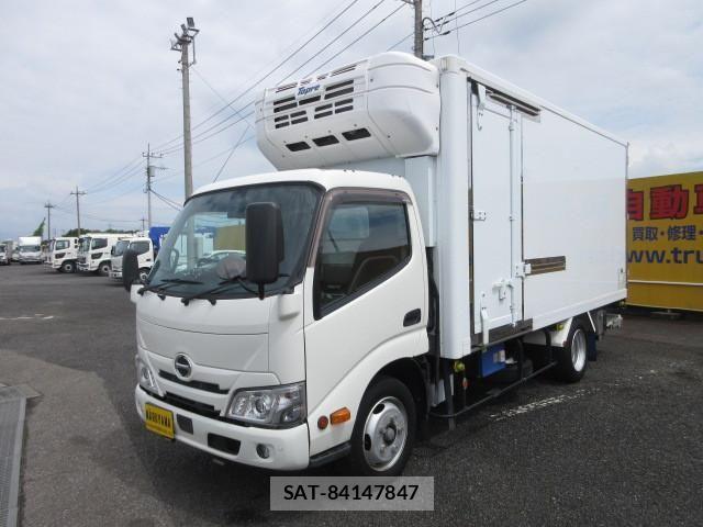 Hino DUTRO 2021-06 8229608-0