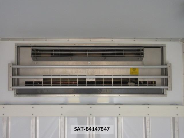 Hino DUTRO 2021-06 8229608-12