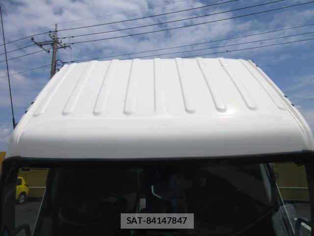 Hino DUTRO 2021-06 8229608-23