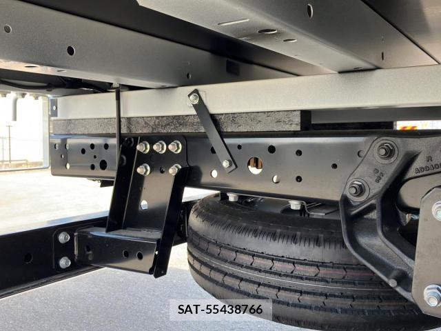 Hino DUTRO 2026-01 8245087-11