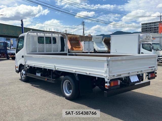 Hino DUTRO 2026-01 8245087-3