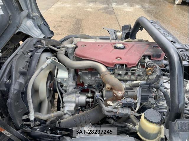 Hino DUTRO 2012-04 8245099-17