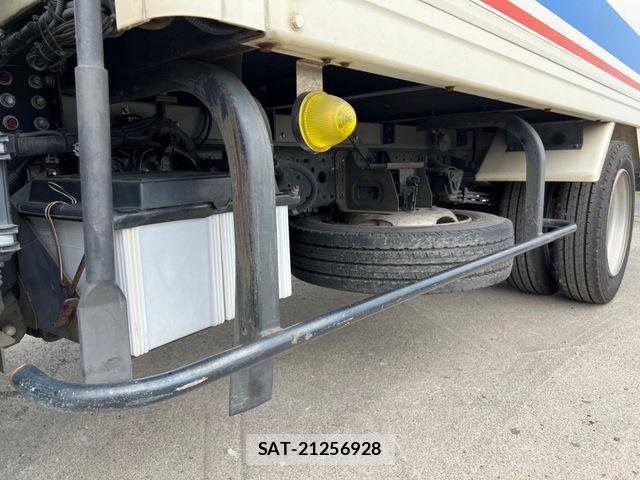 Hino DUTRO 2014-03 8245105-15