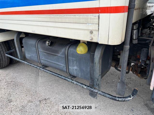 Hino DUTRO 2014-03 8245105-16