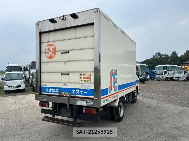 Hino DUTRO 2014-03 8245105-2