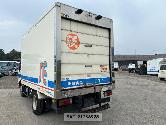 Hino DUTRO 2014-03 8245105-3