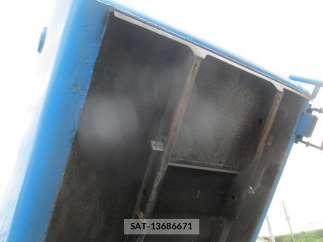 Hino DUTRO 2015-09 8245102-11