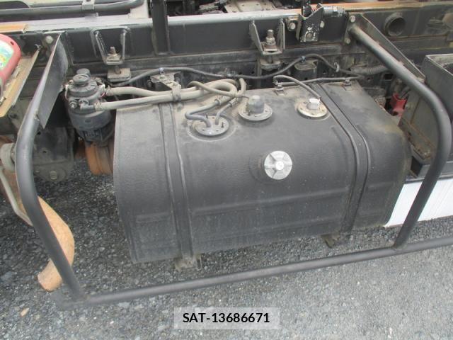 Hino DUTRO 2015-09 8245102-14