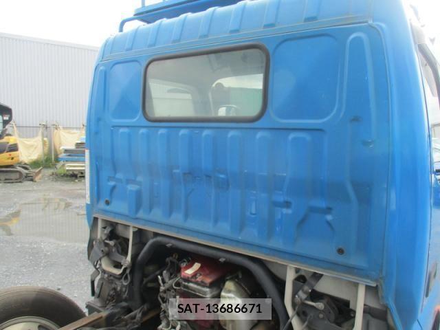 Hino DUTRO 2015-09 8245102-15