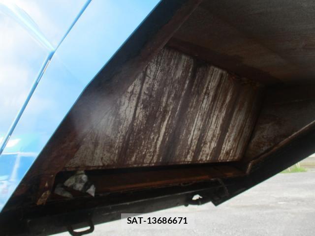 Hino DUTRO 2015-09 8245102-16