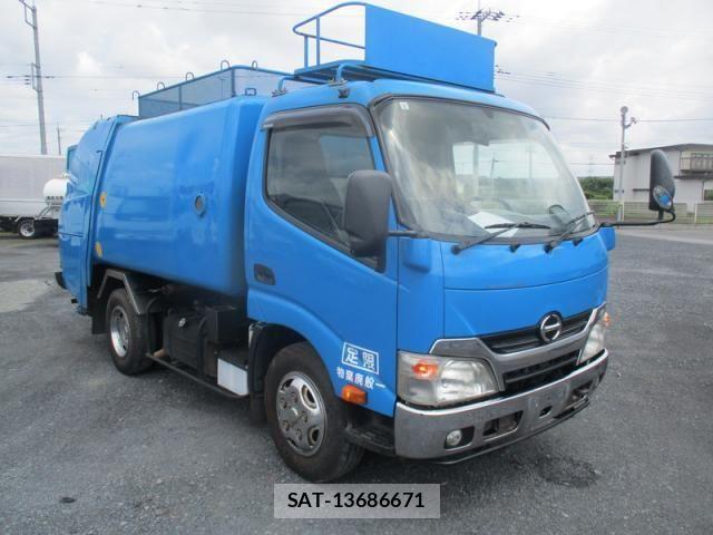 Hino DUTRO 2015-09 8245102-3