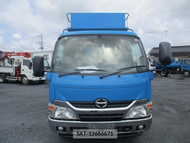 Hino DUTRO 2015-09 8245102-4