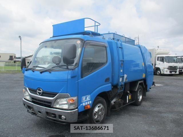 Hino DUTRO 2015-09 8245102-5