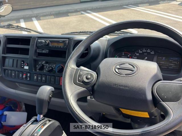 Hino DUTRO 2021-09 8245084-18