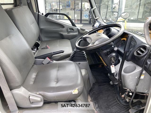 Hino DUTRO 2011-12 8245098-5