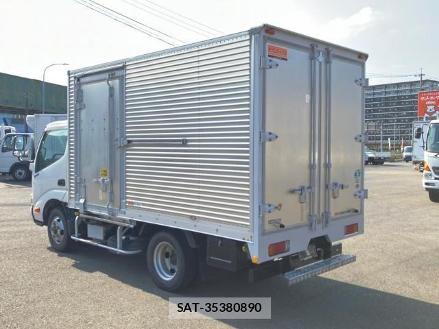 Hino DUTRO 2014-02 8245103-3