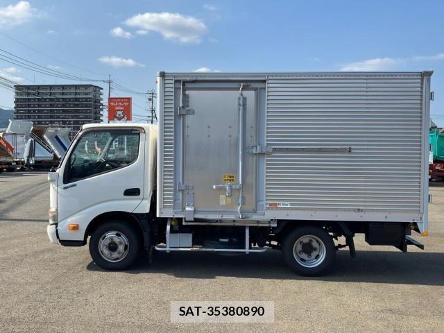 Hino DUTRO 2014-02 8245103-4