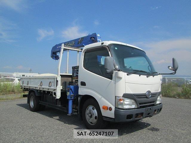 Hino DUTRO 2016-02 8245097-2