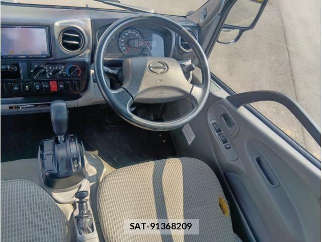 Hino DUTRO 2016-08 8245100-21