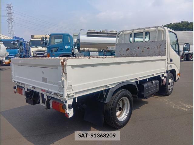 Hino DUTRO 2016-08 8245100-2