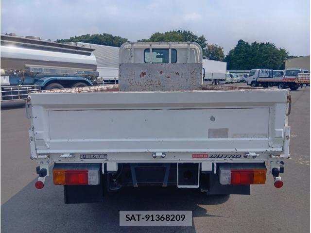 Hino DUTRO 2016-08 8245100-4