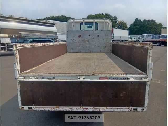Hino DUTRO 2016-08 8245100-5