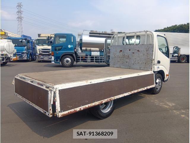 Hino DUTRO 2016-08 8245100-7